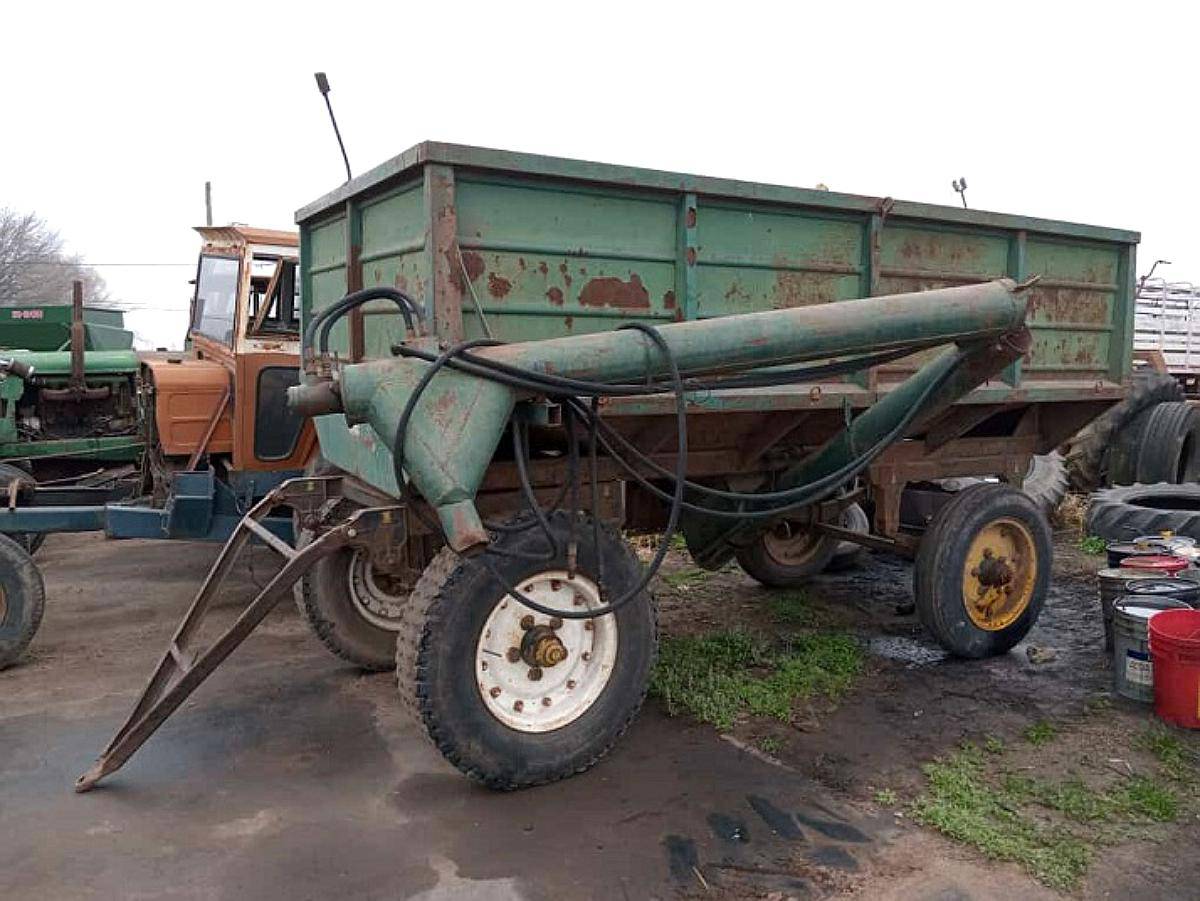 Tolva 5/6 TON con Chimango