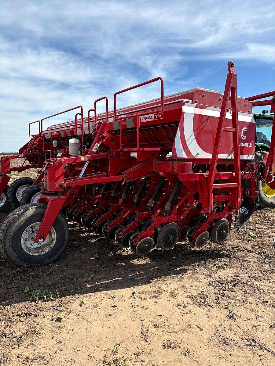 Pionera 33 a 21 año 2021 - Año: 2021 - Agroads
