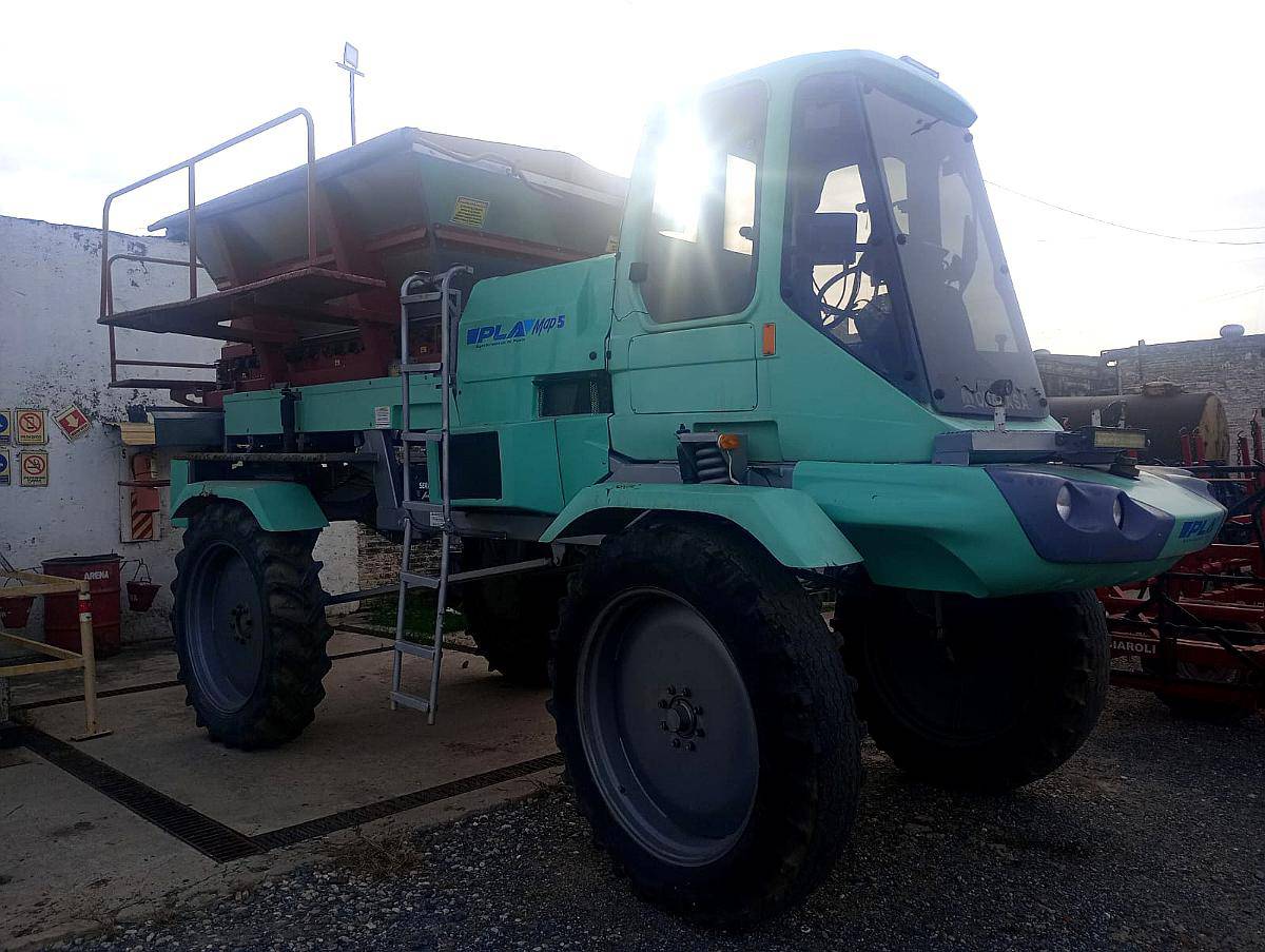 - Pulverizadora Marca Pla. - con Equipo Sira a Lona con Plat