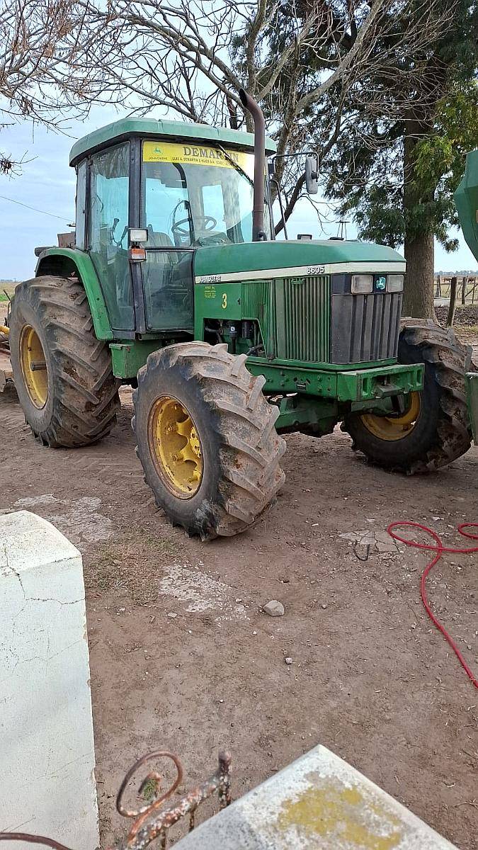 Tractor John Deere 6605