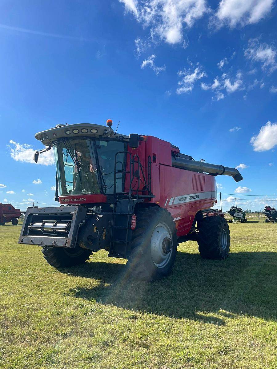 Massey Ferguson 9795 con Draper de 40 Pies