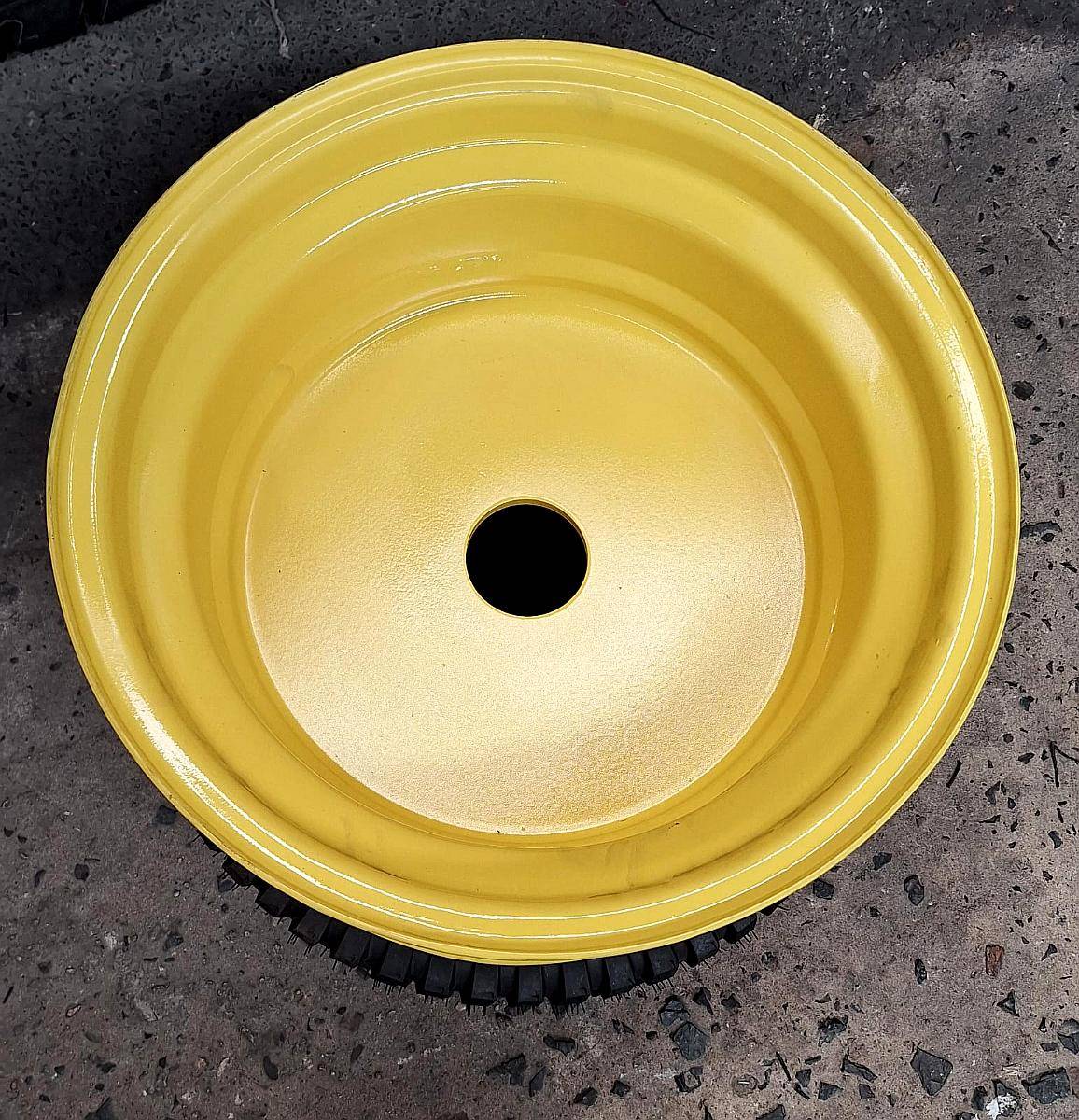 Llanta 11 L-16 Vial Delantera Retroexcavadora 16 11 L16