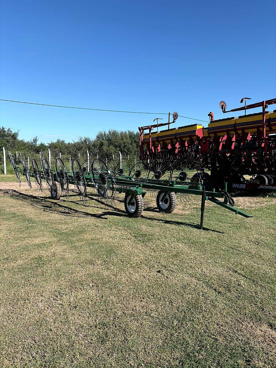 Rastrillo Agroindustria en V de 14 Estrellas Reparado