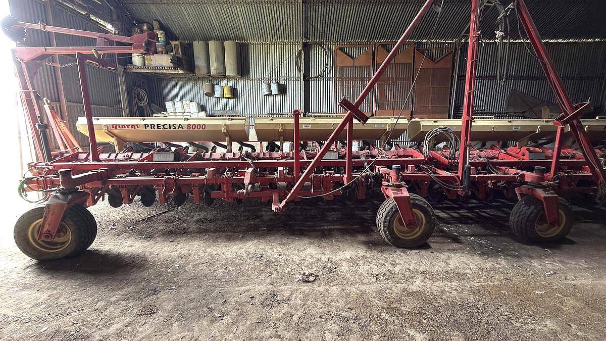 Sembradora Giorgi Precisa 8000 de 24 Lineas a 52