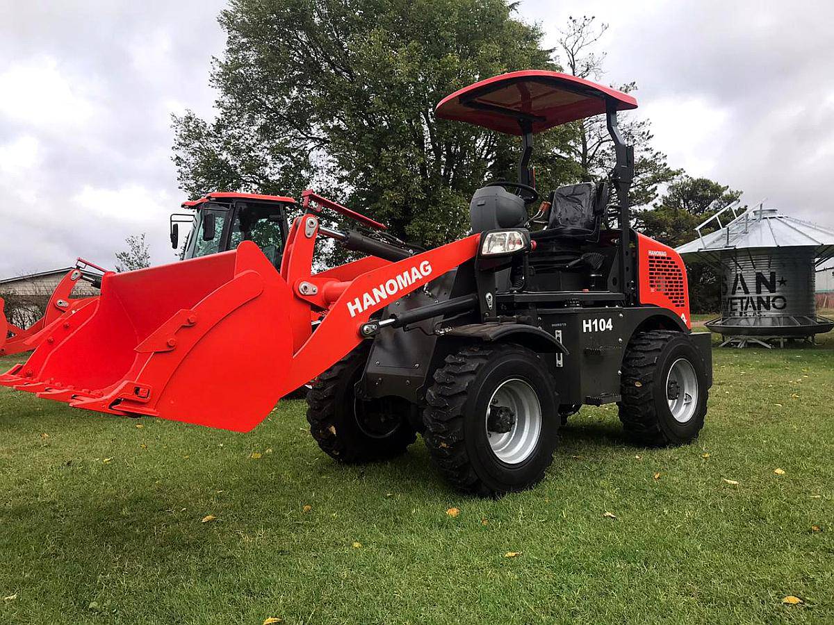 Nueva Pala Hanomag H104 4X4 Medio Metro Cúbico Nueva