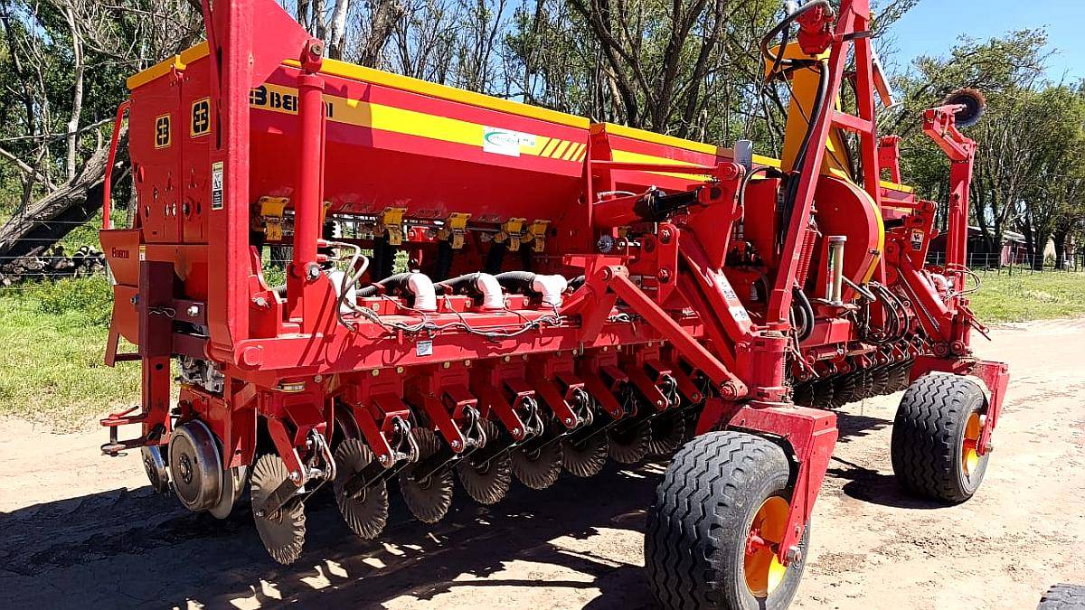 Sembradora Bertini Neumática 20 a 35 con Fertilización