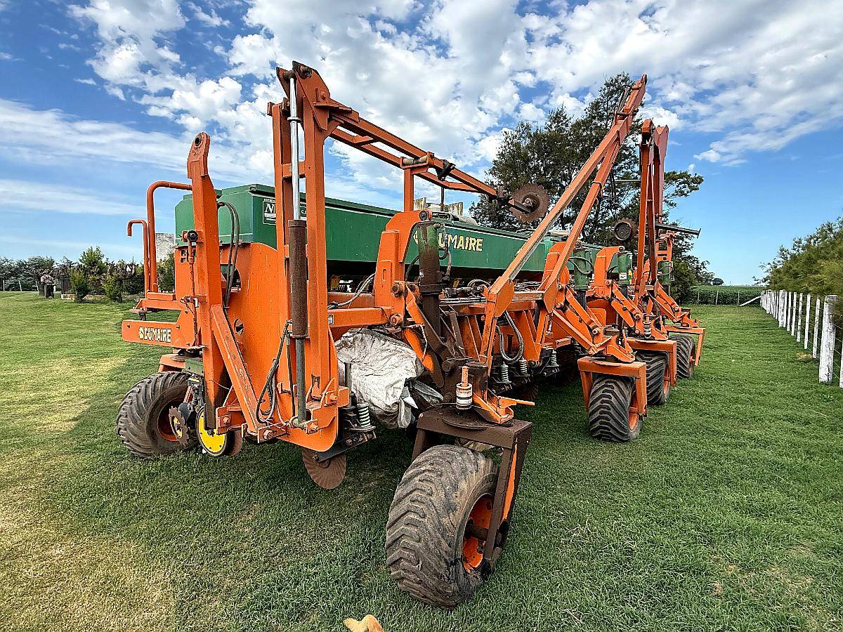 Sembradora Dumaire Mod 810- 25 a 35