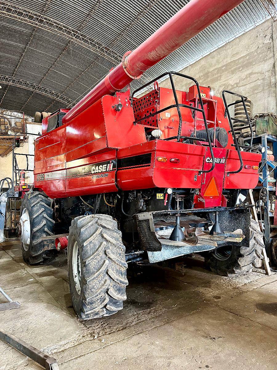 Cosechadora Case IH Axial Flow 2799. año 2015. C/plataformas