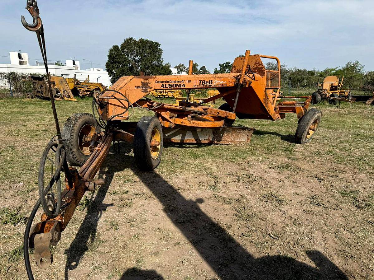 Niveladora Usada Modelo N 10e 3600 - Tbeh