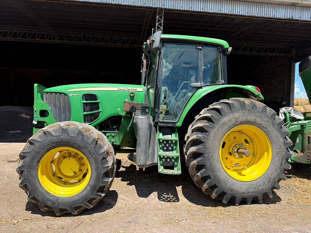 Tractor John Deere 6145j