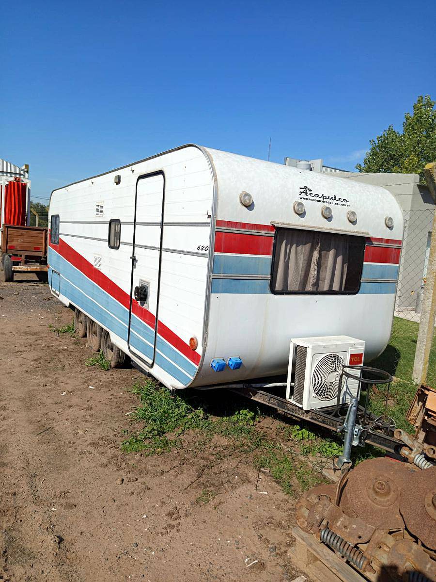 Casilla Rodante de 6,20 Metros sin Uso.