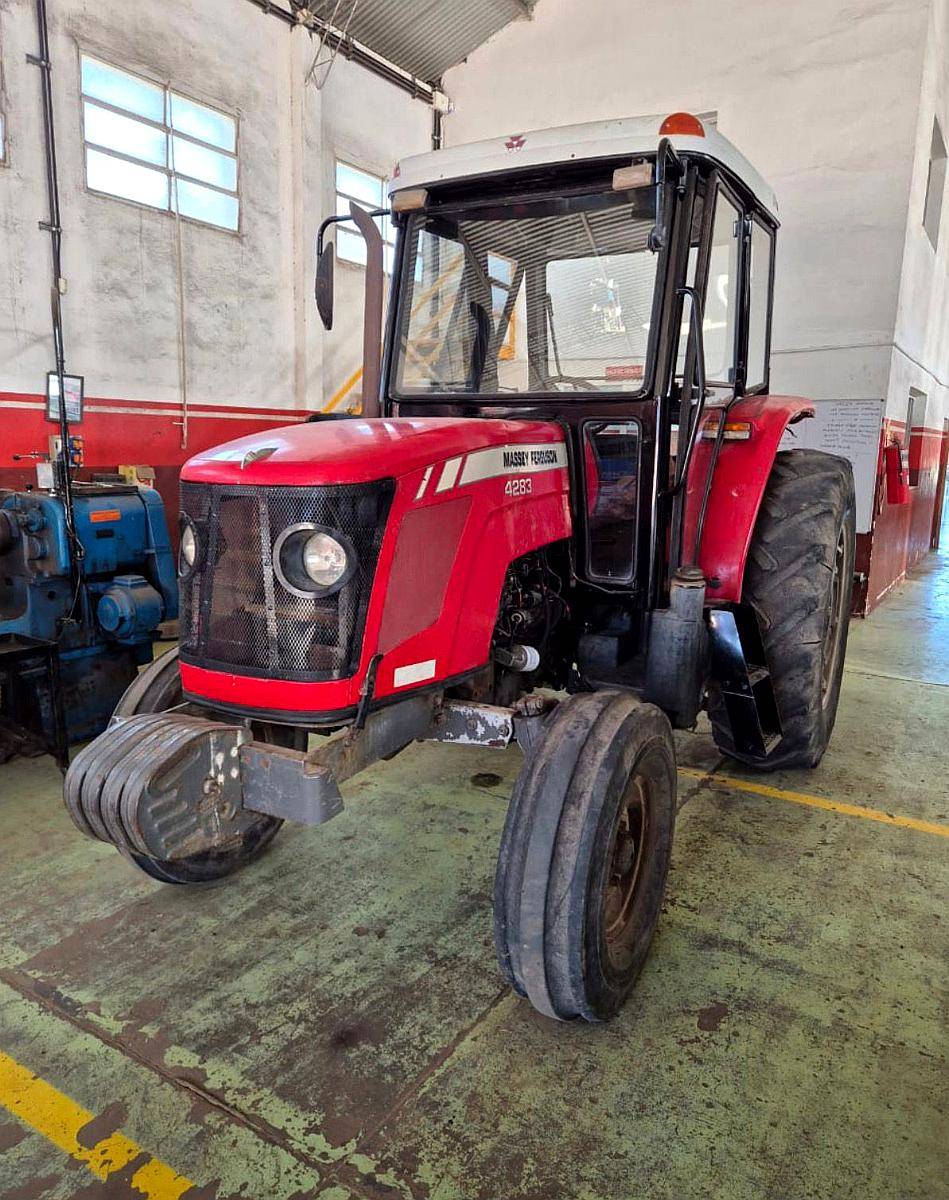 Tractor Massey Ferguson 4283