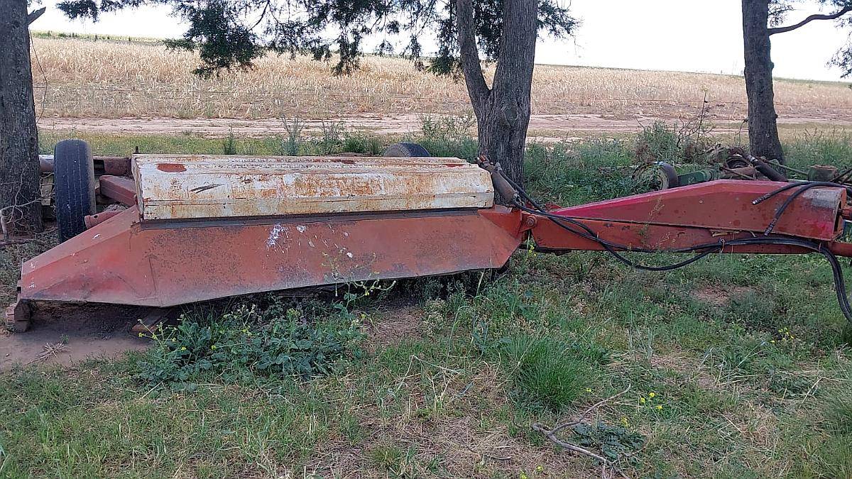 Desmalezadora Hileradora de 2.5 Mts. Marca Yomel.