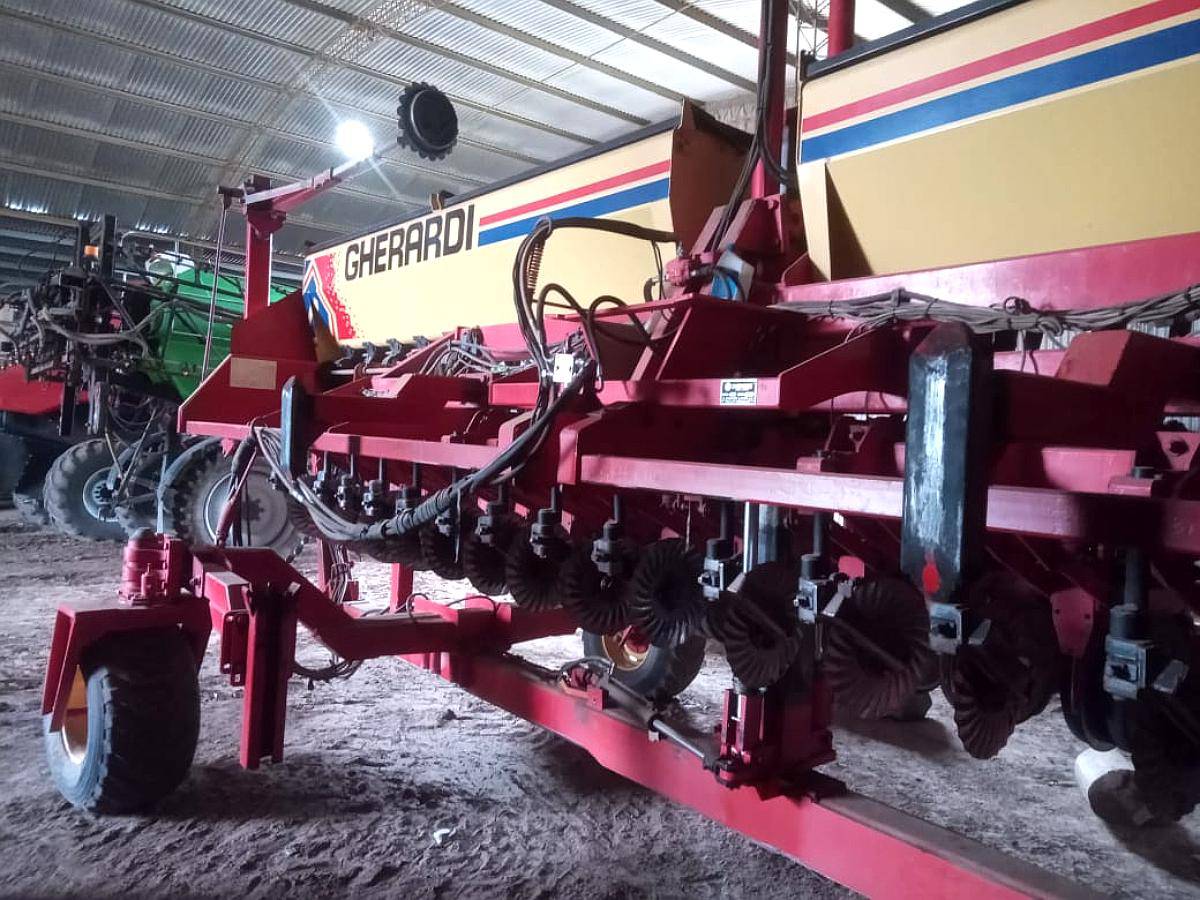 Sembradora Gherardi Autotrailer 20 a 0,35