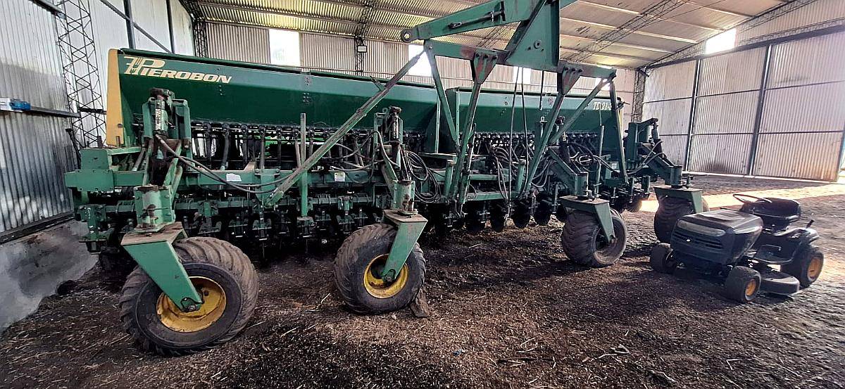 Sembradora Pierobon TD 21-36, Tres Arroyos