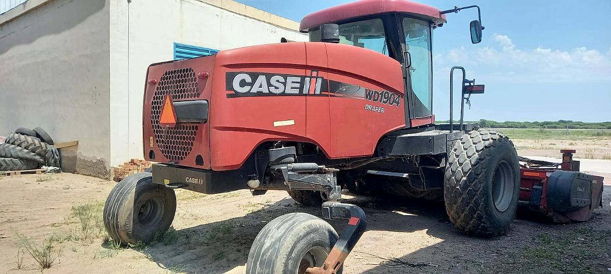 Segadora Case WD1904 C/merger