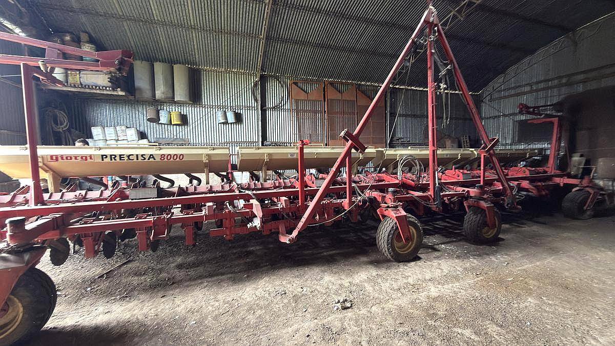 Sembradora Giorgi Precisa 8000 de 24 Lineas a 52