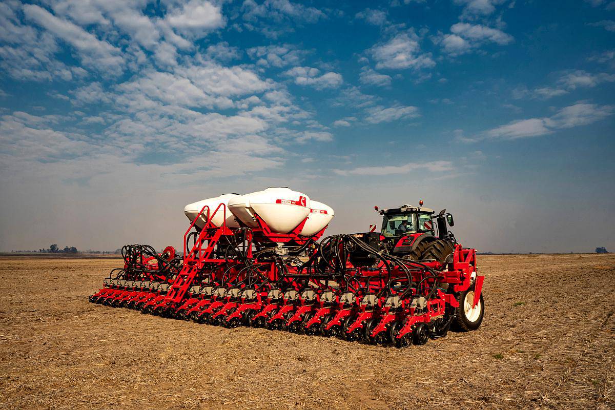 Sembradora de Grano Grueso Plantor 12 y 15 M - Crucianelli