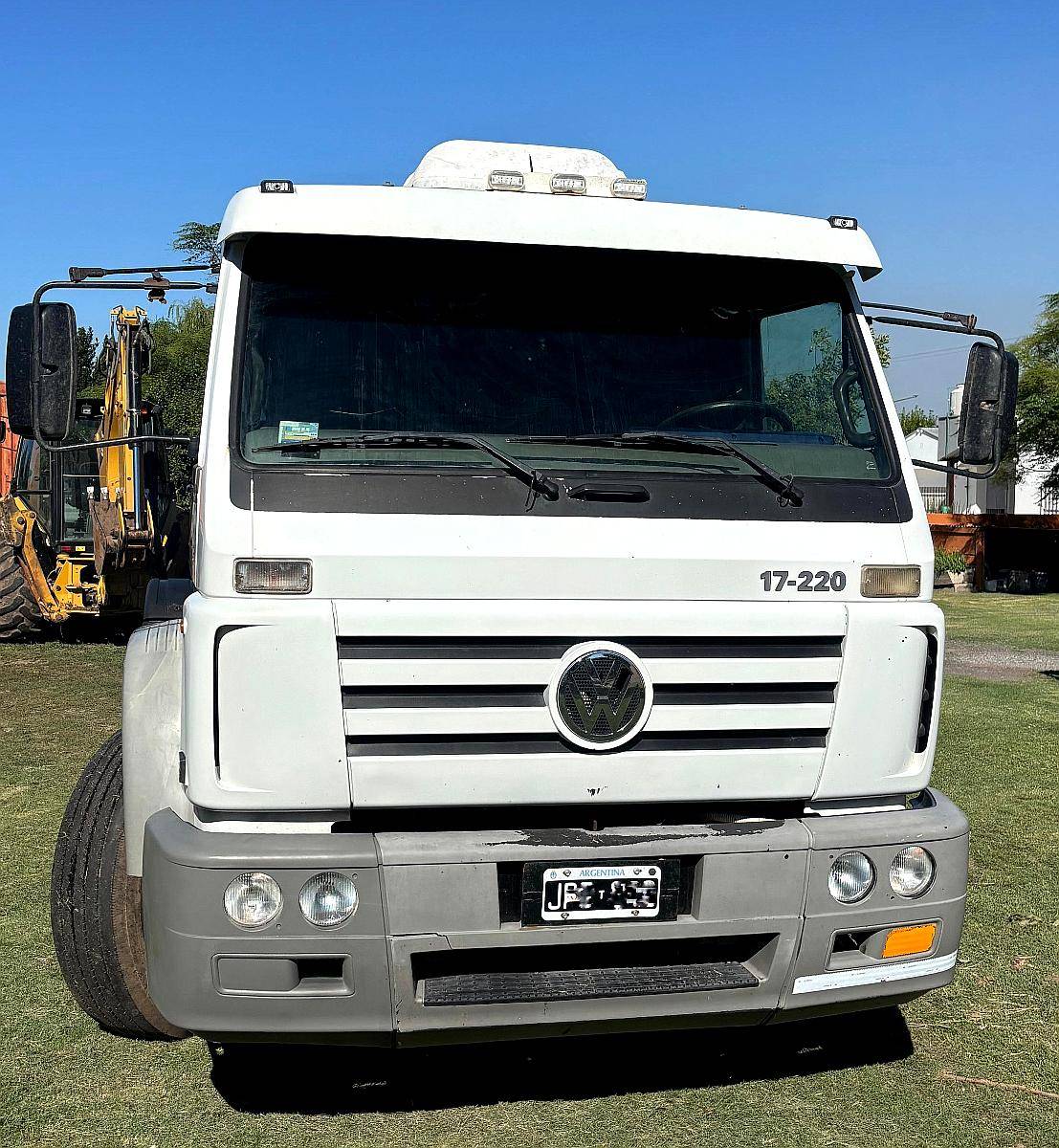 Vw 17-220 año 2011 Tractor con 935.000 km Único Dueño