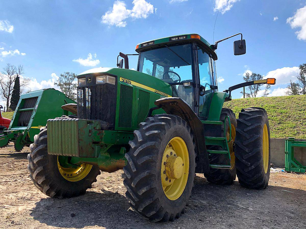 John Deere 7810 4X4 USA Powershift A o 2001 Agroads john-deere-7810-4x4-usa-powershift-a-o-2001-agroads