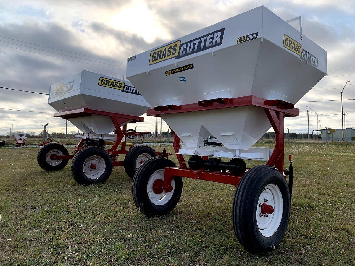 Fertilizadora Bidisco de Arrastre 1000l MB 1000 Grass-cutter