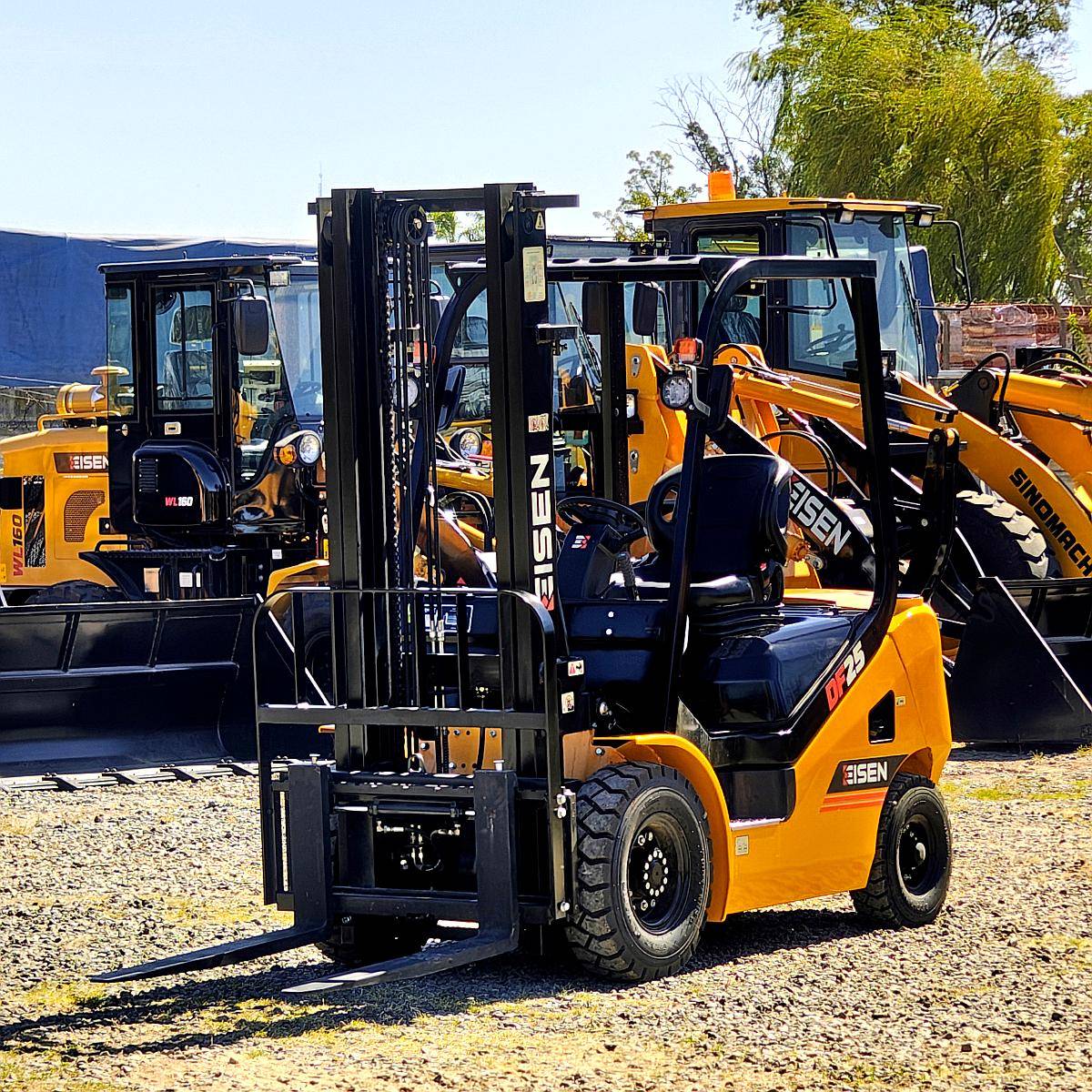 Autoelevador Eisen DF25 2500kg Torre Doble 3.7m Powershift