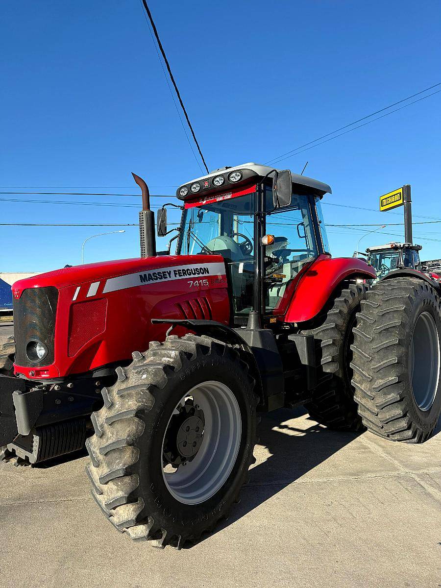 Tractor Massey Ferguson 7415, año 2016. 3.000 Hs
