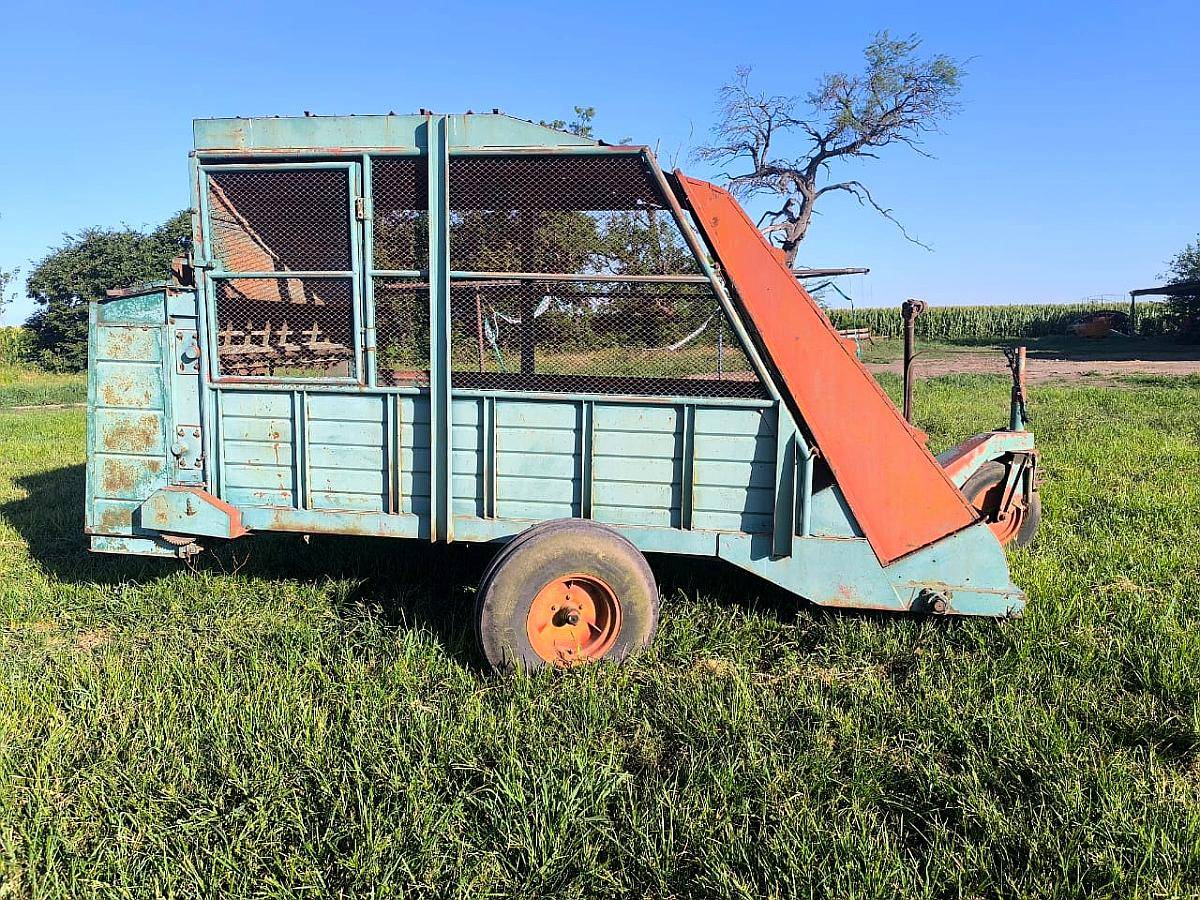 Picadora Richiger Integral C/cajon de Descarga Trasera