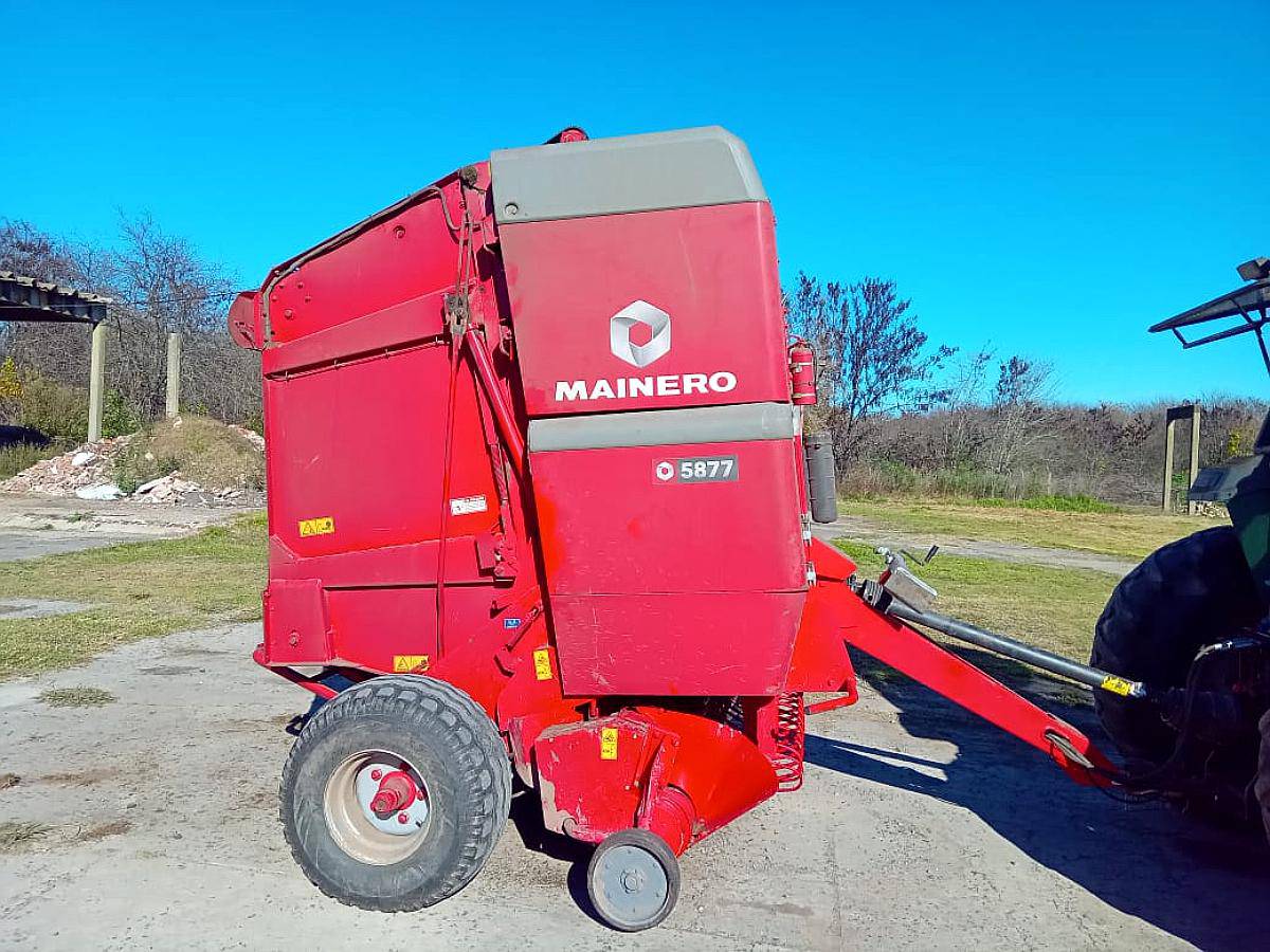 Rotoenfardadora Mainero 5877 año 2021