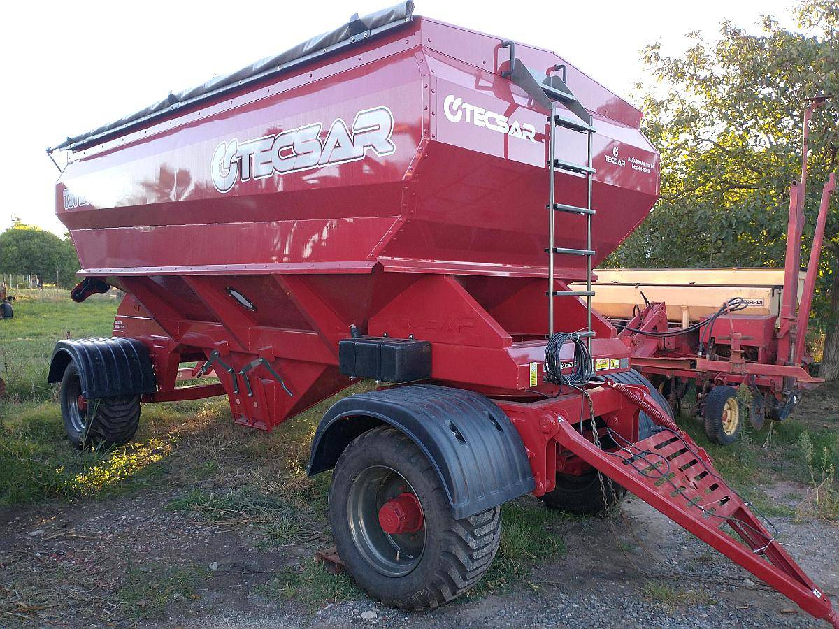 Tolva Semilla y Ferti Tecsar TST23000 - Nueva