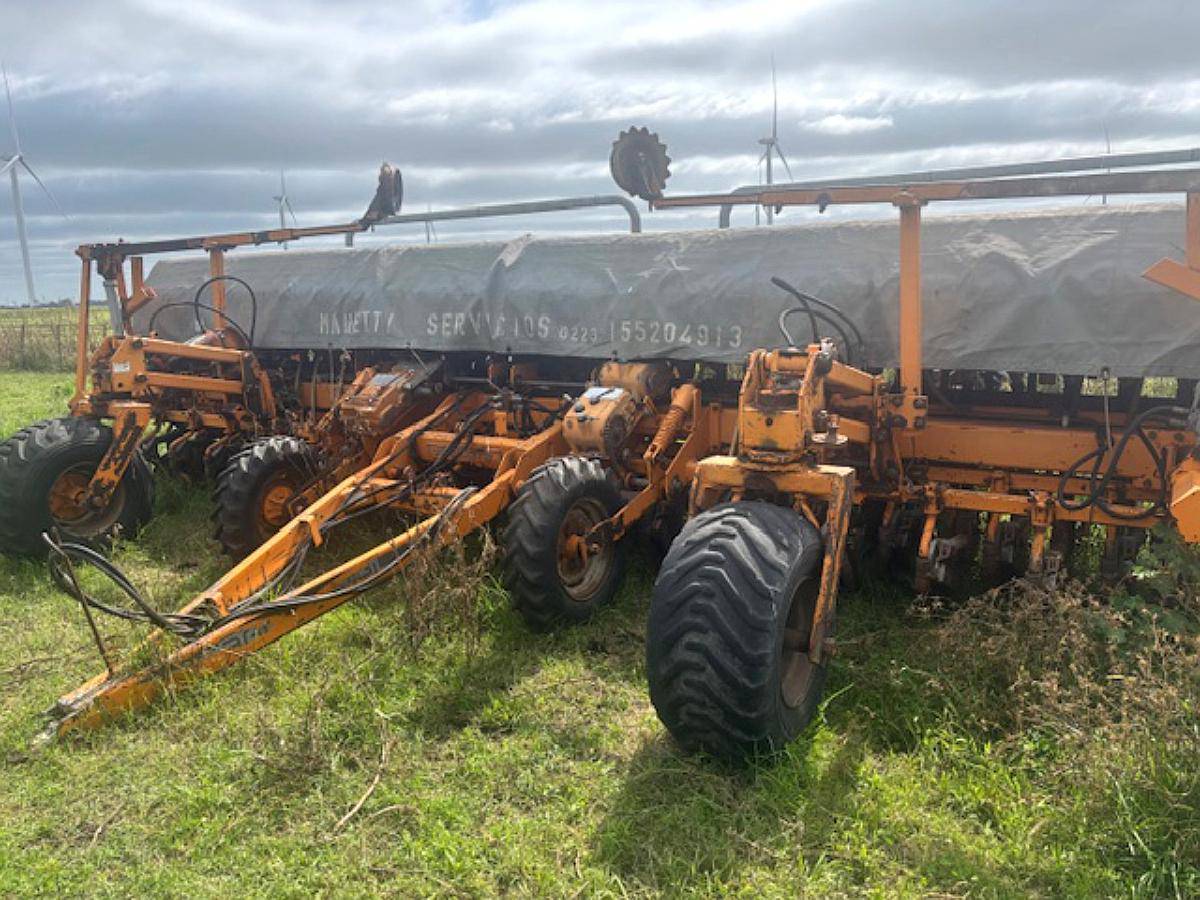 Sembradora Agrometal MX 3321 muy Buena