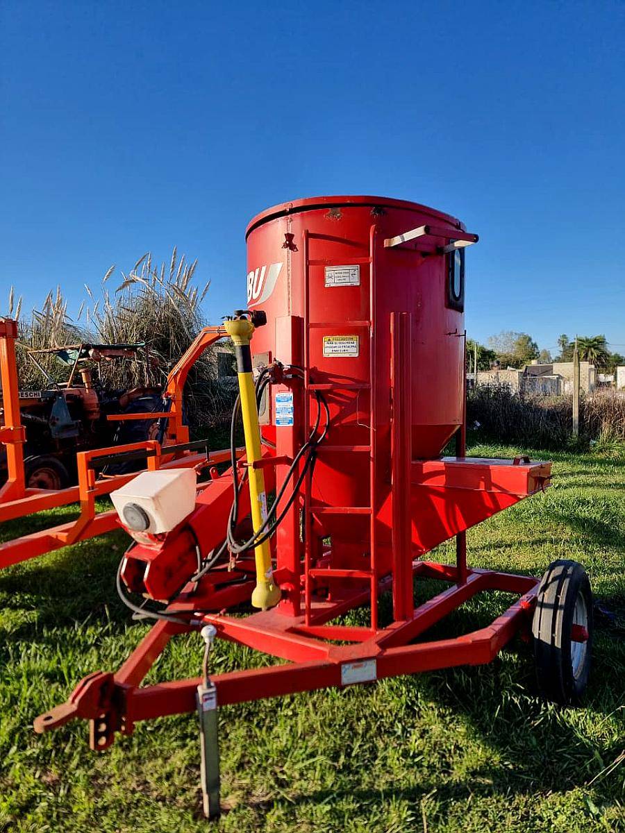 Inoculadora Ombu ISO 2000 Cubiertas y Chimango Seminueva