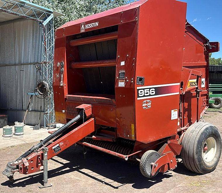 Rotoenfardadora Hesston 956 - Usada