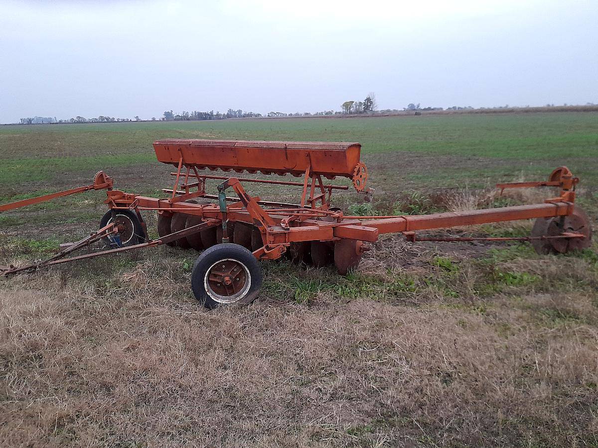 Vendo Arado Múltiple de 11 Discos 405.000 Agroads
