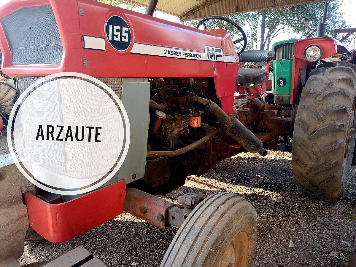 Massey Ferguson 155 con Doble Juego de Cubiertas y 3 Puntos