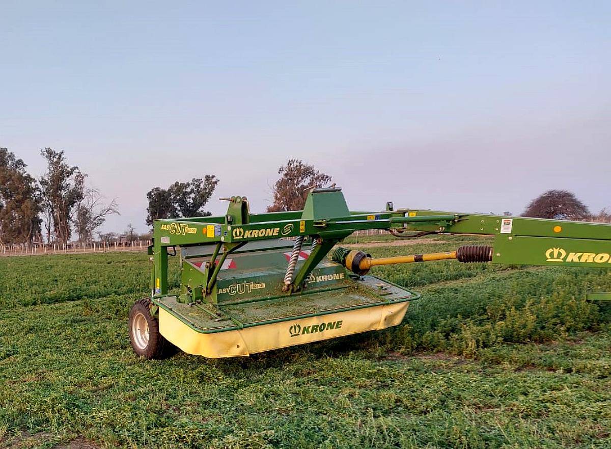 Segadora/acondicionadora de Arrastre Krone Easycut 2800 C RI