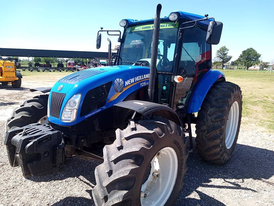Tractpr New Holland TD 5110 año 2017