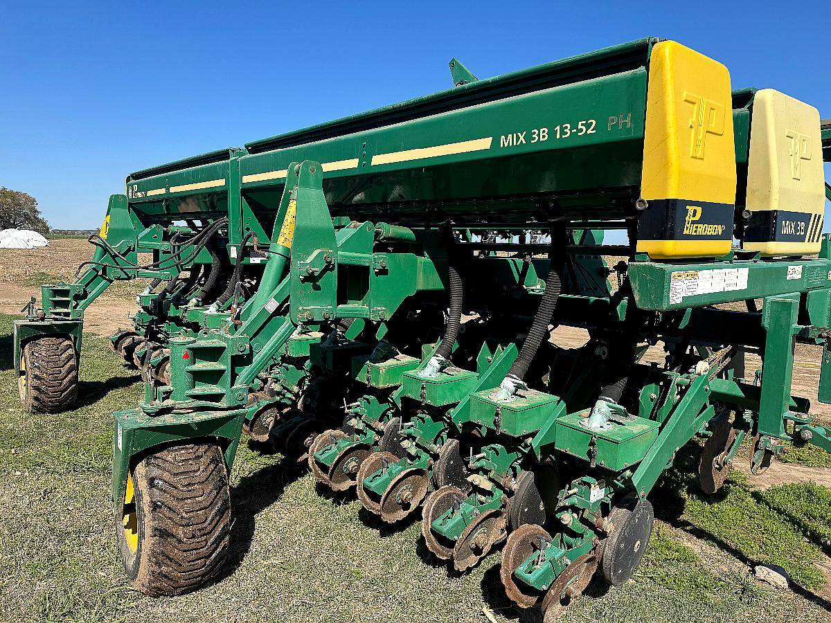 Sembrador Pierobon de 13/52 Fert Doble