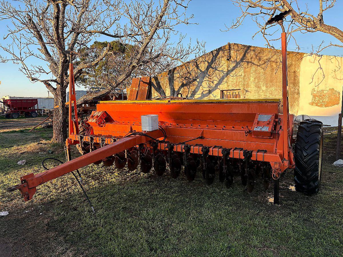 Sembradora Bertini 10000 Usada