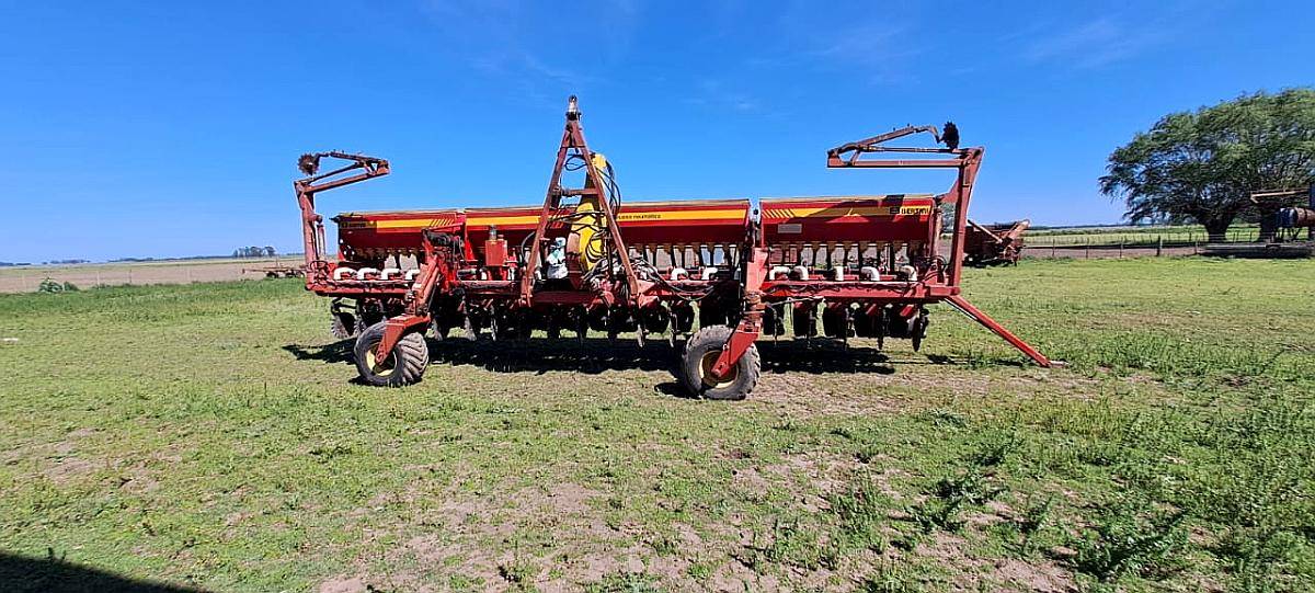 Sembradora Neumatica Bertini de 20 Lineas a 41 cm