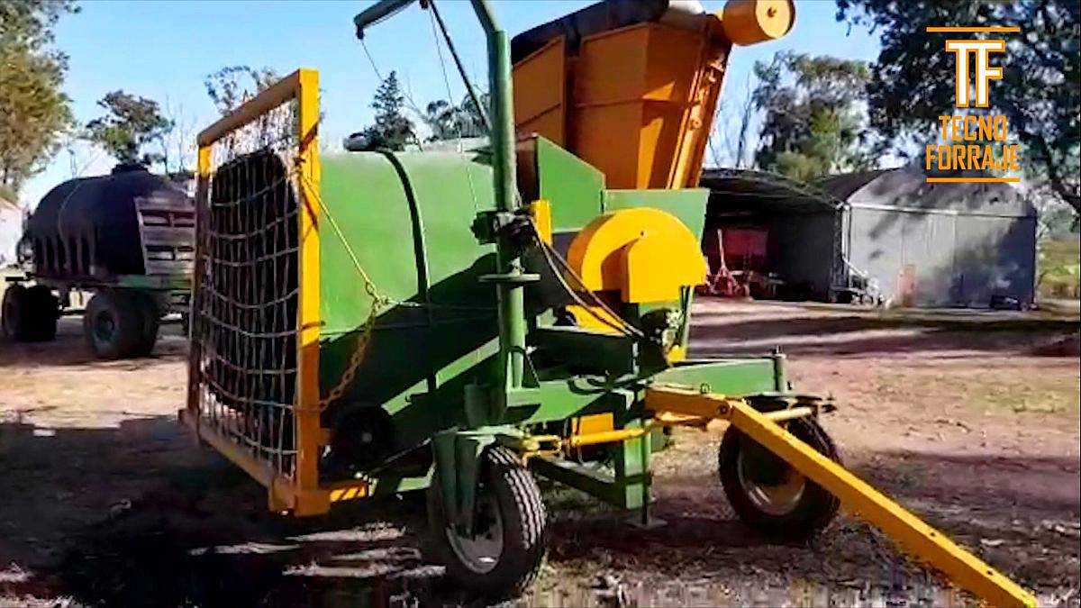 Embols. 9 -10 Pies C/ Plataf a Toma de Fuerza Tecnoforraje