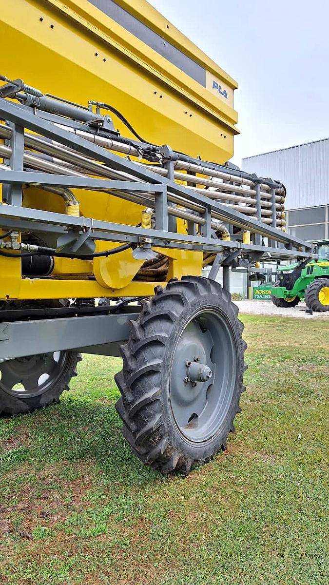 Fertilizadora Pla MLF 6700, Neumática, Variable, 20 Metros