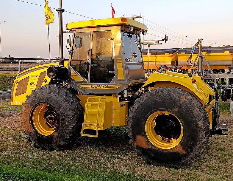 Tractor Pauny 500c 24.5 X 32
