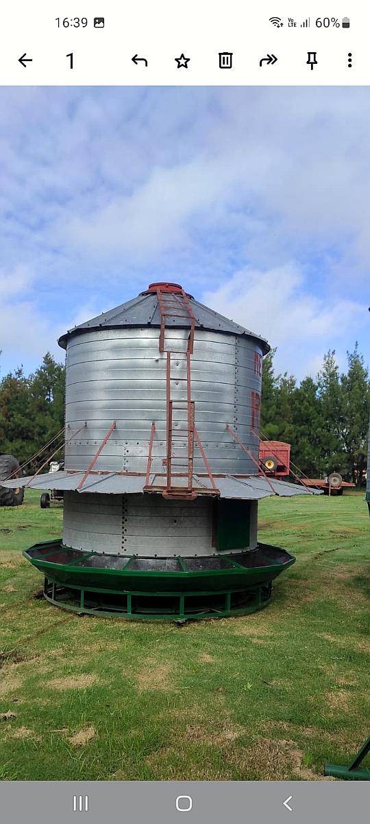 Silo Comedero Autoconsumo Móvil