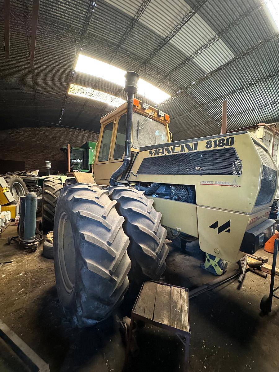 Tractor Mancini 8180 / año 1990 / 185 HP