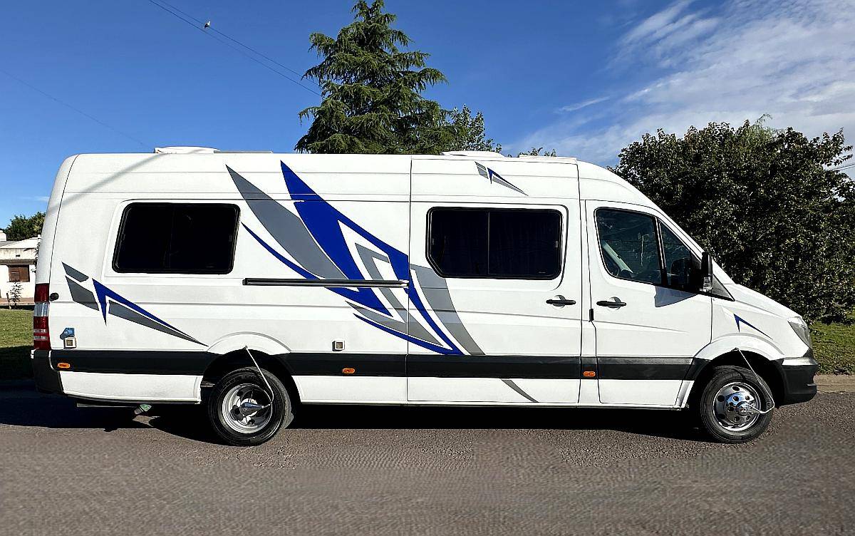 Hermoso Motorhome Mercedes Benz Sprinter 515 para 4 Personas