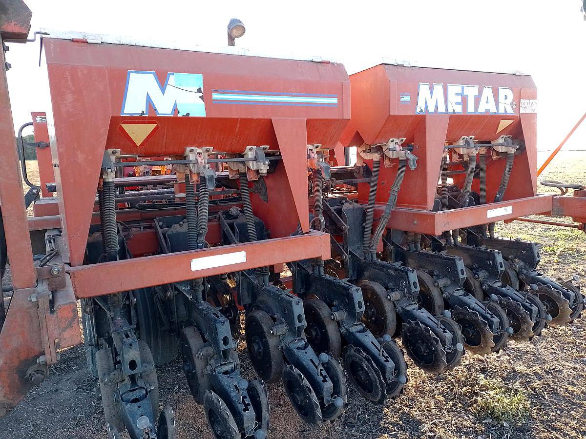 Sembradora Marca Metar 4200