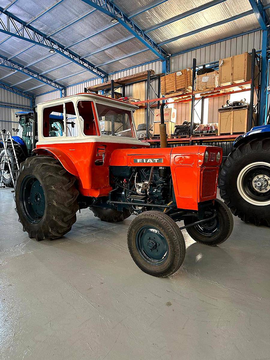 Tractor Fiat . .
