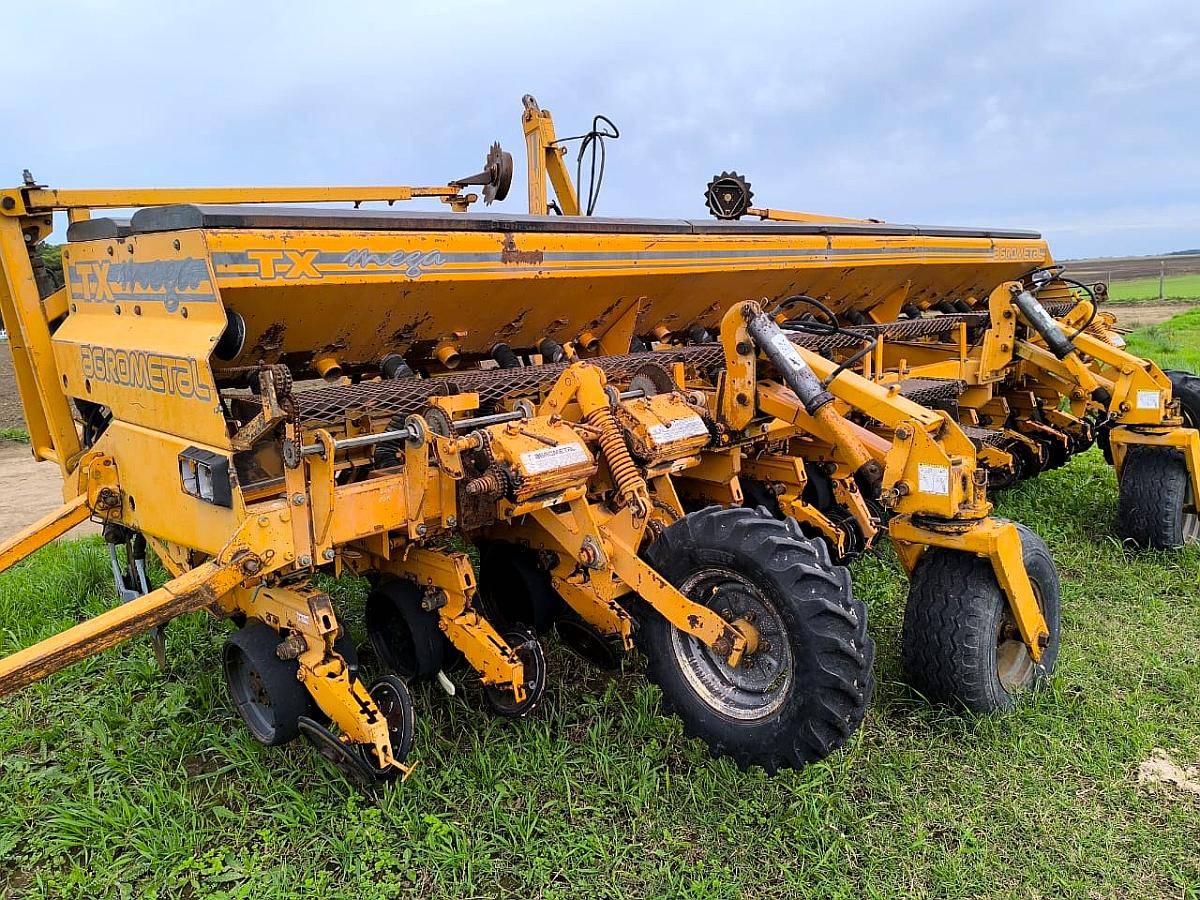 Sembradora Agrometal TX Mega de 13 a 52 Mecánica