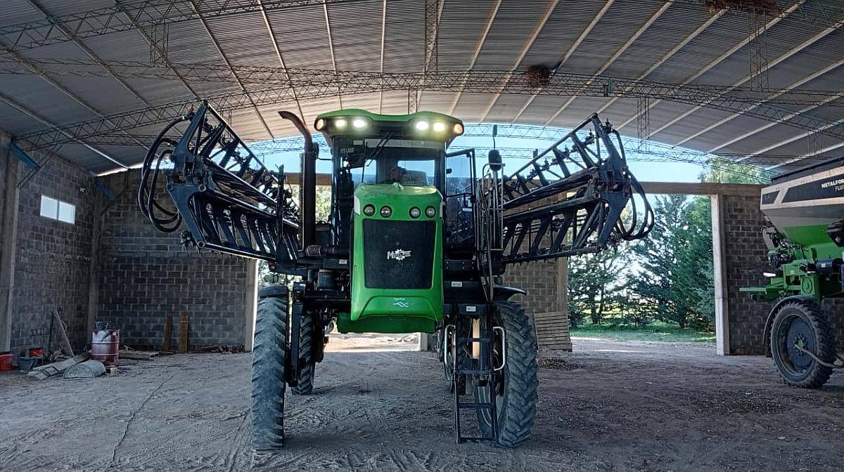 Pulverizadora Metalfor 7040, 2015 36m Piloto Outback y Raven